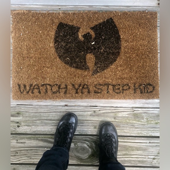 Meet your Posher, Deedee - Picture 3 of 4